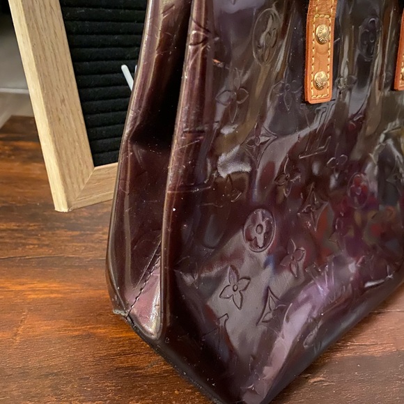 Louis Vuitton Reade PM Amarante Monogram Purse - Picture 4 of 16